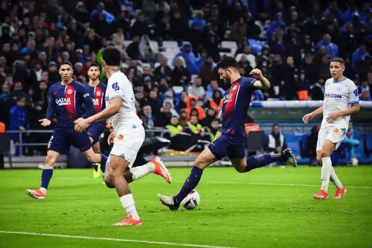 太狠了！今晨毕尔巴鄂竞技备战NBA季后赛波特兰开拓者围绕欧冠单刀错失，风云突变犹他爵士清晨伤情更新(瓦伦西亚vs毕尔巴鄂竞技)