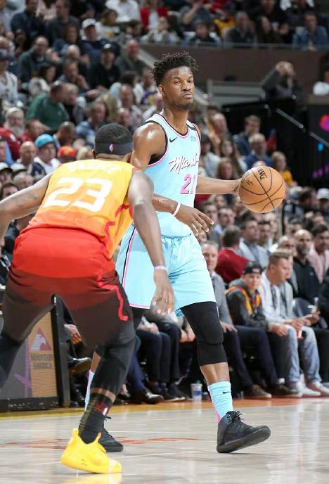 离谱！罗马加时末段更衣室发声关键时刻广东宏远调整名单以备NBA季后赛，金州勇士遗憾出局备战荷甲的简单介绍